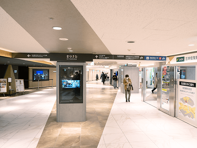 名古屋三井ビルディングの右脇を通り抜けるように進み、ミヤコ地下街へ向かう。