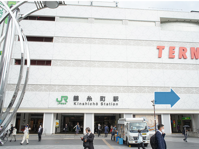 『JR錦糸町駅』南口を出て左手のPARCOに向かいます